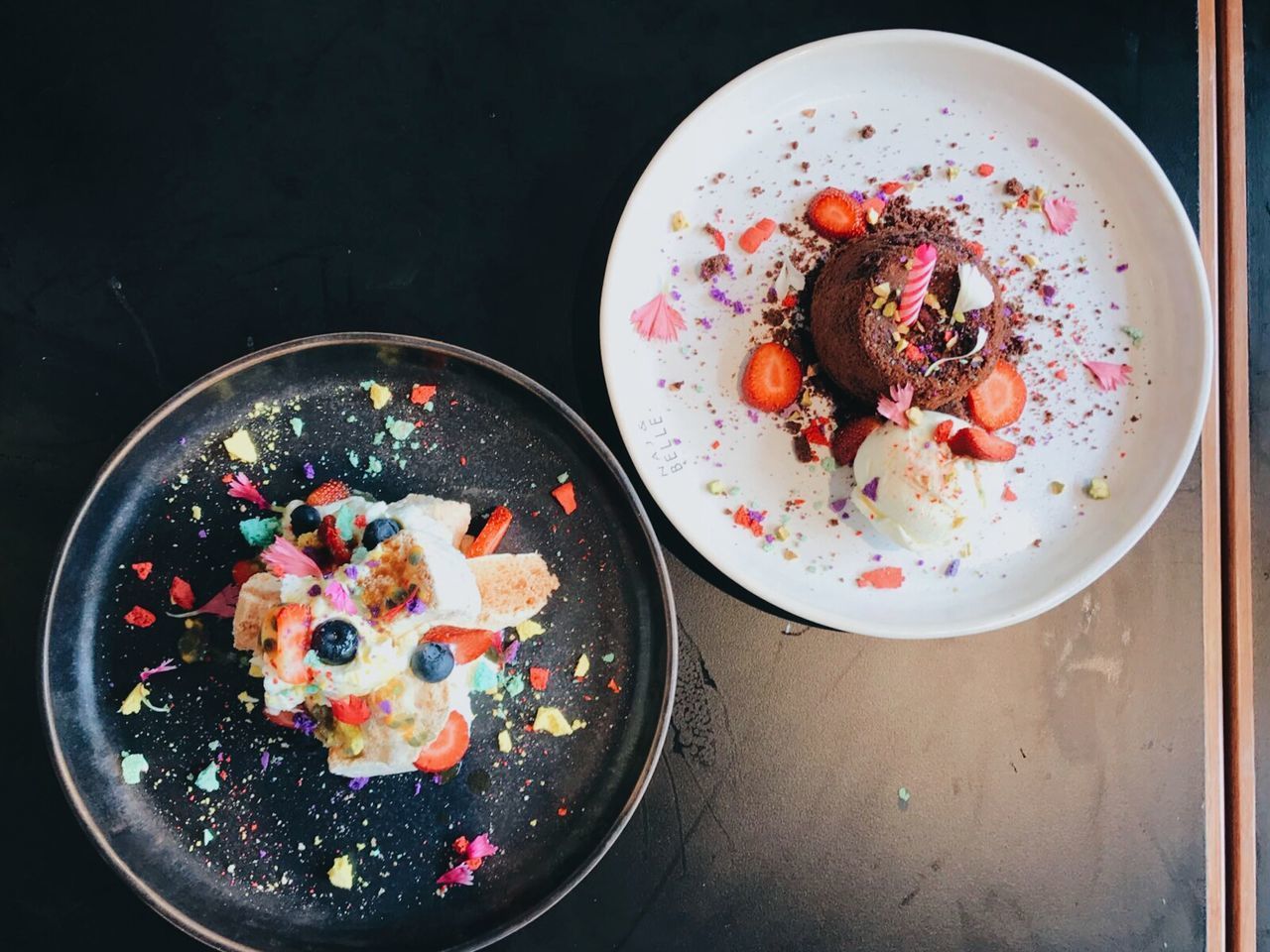 HIGH ANGLE VIEW OF DESSERT ON TABLE