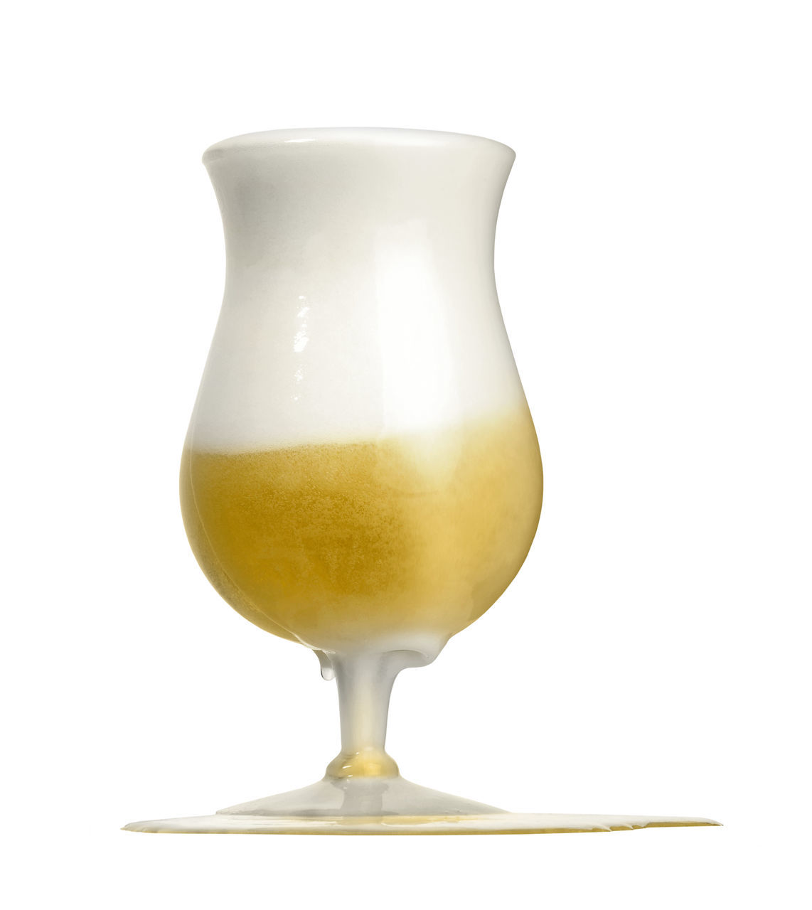 CLOSE-UP OF BEER AGAINST WHITE BACKGROUND