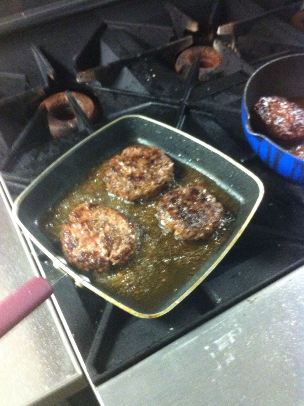 Yea making dem burgers n cooking class yea a nigga could cook