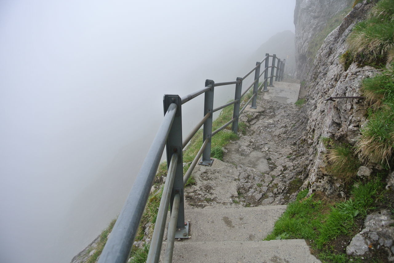 SCENIC VIEW OF SEA BY FOGGY WEATHER AGAINST SKY