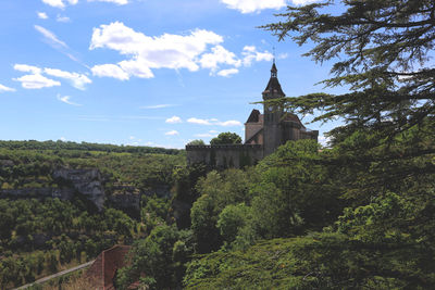 View of cathedral against sky