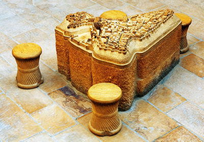 Model of city surrounded by seats in jaisalmer fort