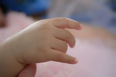 Close-up of woman hand