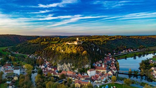 Stunning view to ruined castle of kallmünz in upper palatinate in autumn