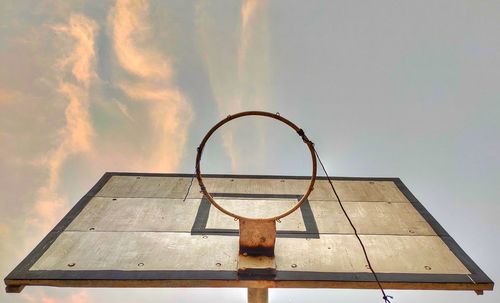 Basketball hoop from beneath 