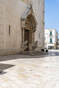 Statue of a building