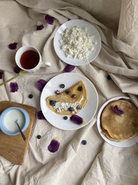 Pancakes with blueberries 