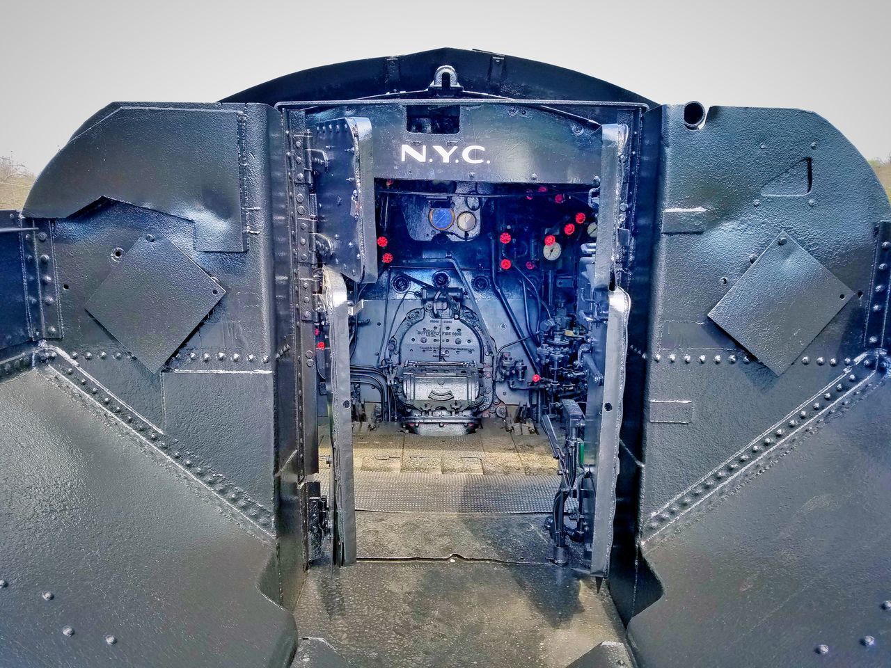 VIEW OF AIRPLANE IN AIRPORT