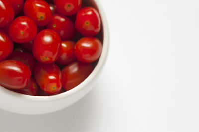 Close-up of tomatoes in bowl