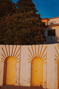 yellow