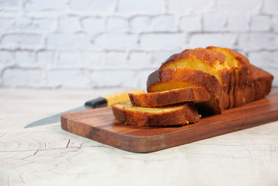 Close-up of bread on cutting board