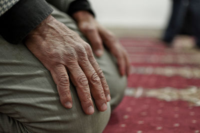 Close-up of hands on finger