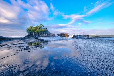 Scenic view of sea against sky, bali tana loth