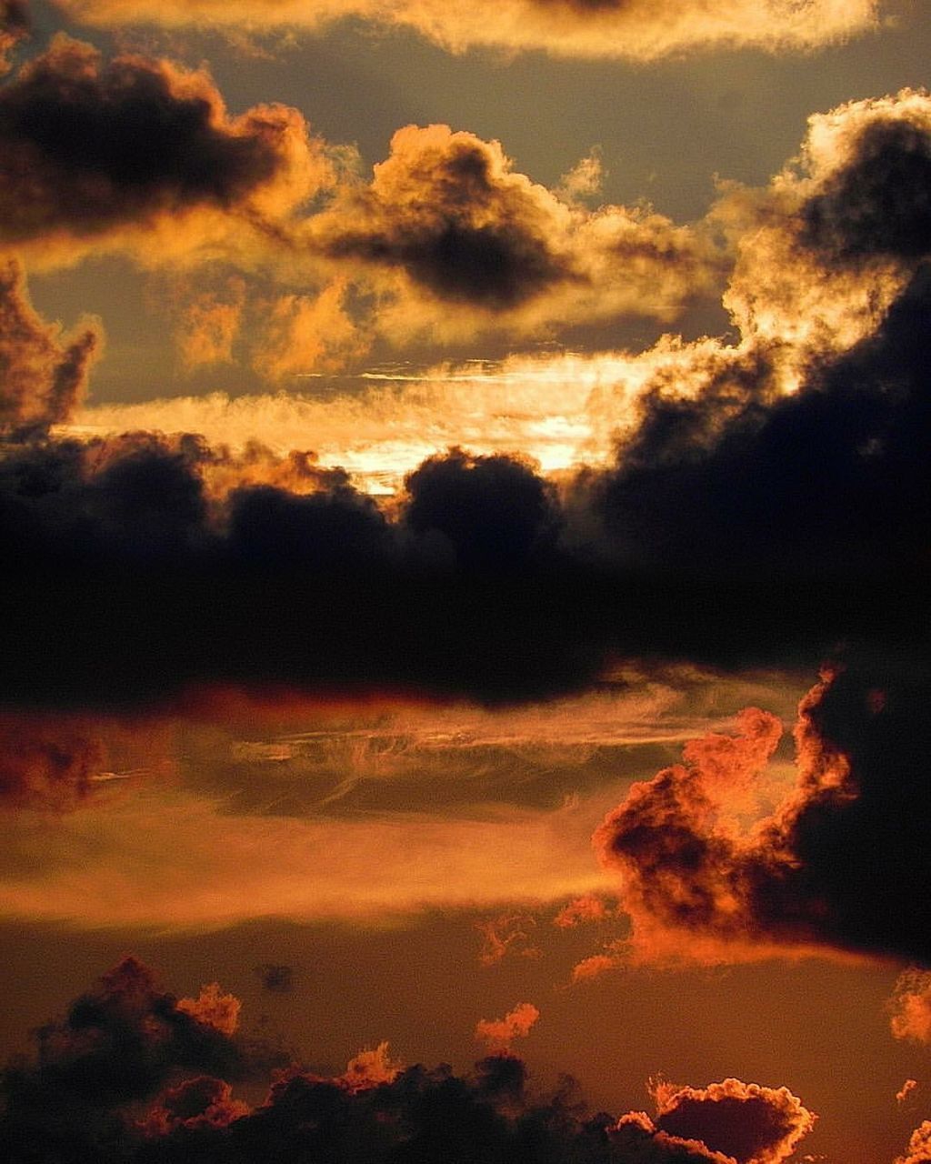 LOW ANGLE VIEW OF CLOUDS IN SKY