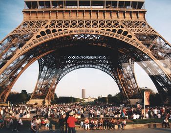 Tourists at eiffel tower