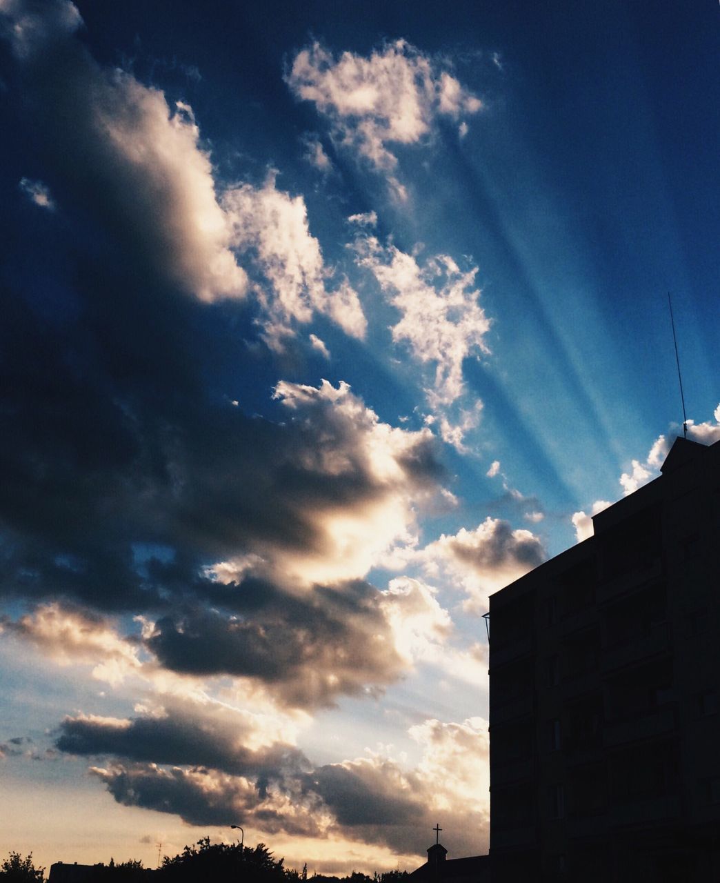 LOW ANGLE VIEW OF SKY