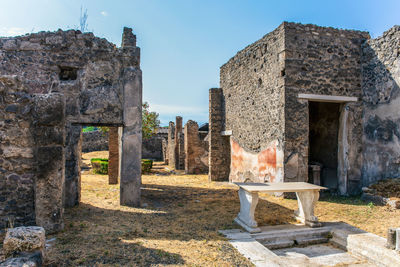 Old ruin building against sky