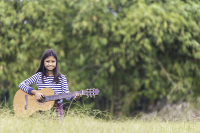 Portrait of a smiling young woman