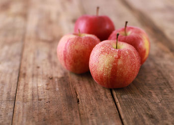 Close-up of apples on table