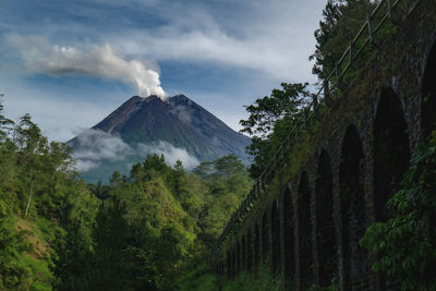 The eruption of merapi mountain, januari 2021