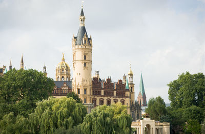 View of schwerin castle against sky