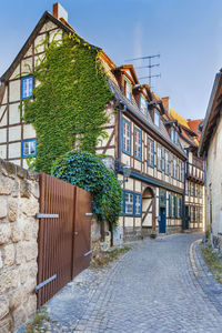 Sstreet with historical half-timbered houses in quedlinburg, germany