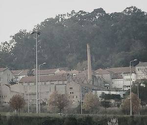 Building with trees in background