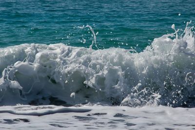 Close-up of wave in sea