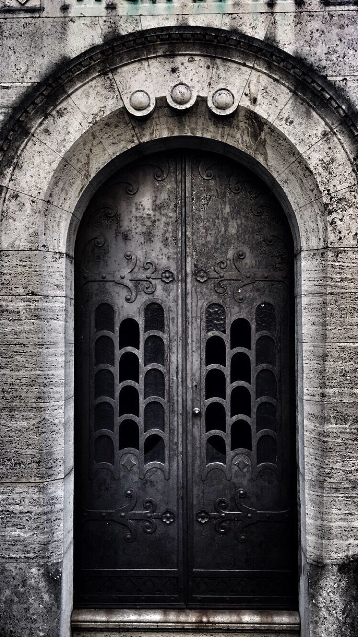 door, arch, day, architecture, built structure, no people, outdoors, history, building exterior, close-up