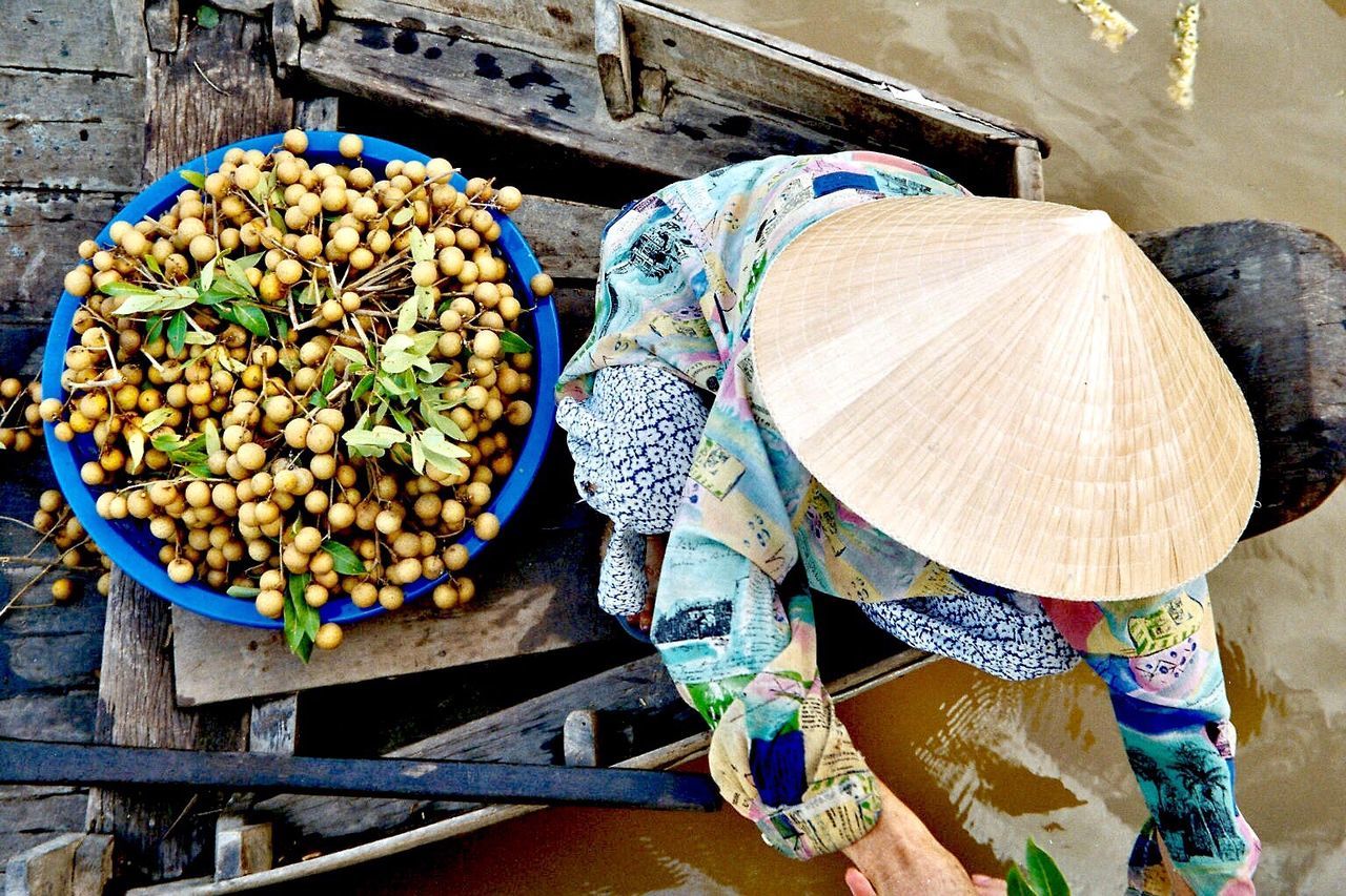 Market boat