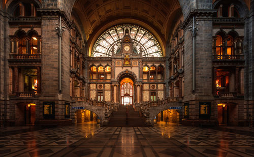 Antwerp central railway station hallway