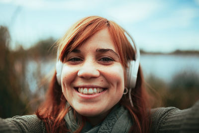 Portrait of smiling young woman