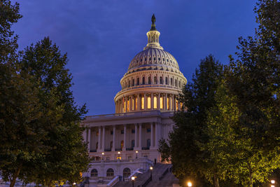 United states capitol building in washington dc at blue hour