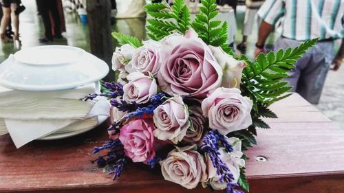 Close-up of rose bouquet on table