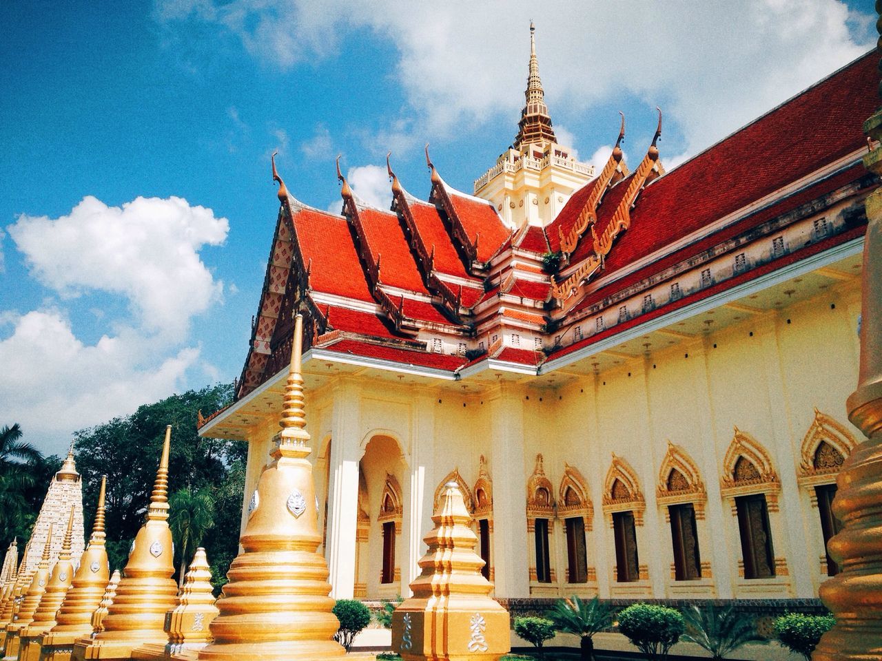 Saranart Thanmaram Temple (วัดสารนารถธรรมาราม)