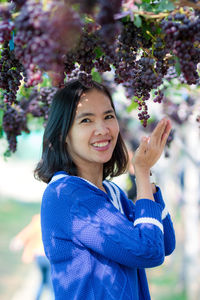 Portrait of a smiling young woman