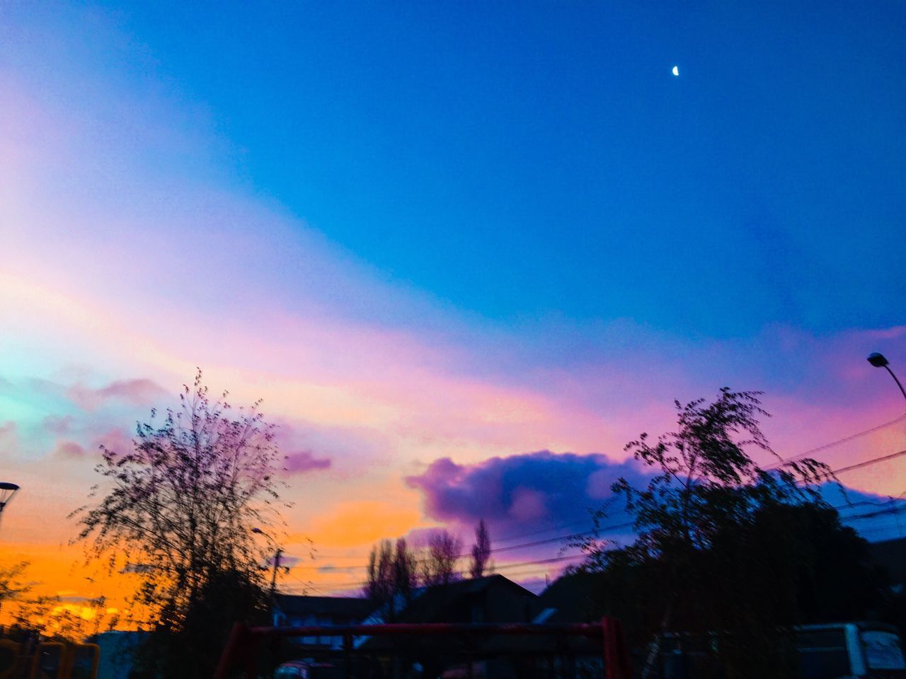 LOW ANGLE VIEW OF SILHOUETTE TREE AGAINST SKY AT SUNSET