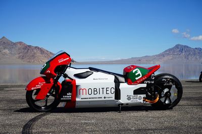 Electric motorcycle parked on lakeshore at bonneville salt flats