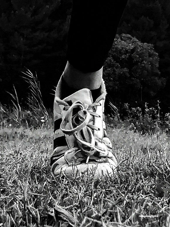 human leg, low section, one person, black, white, shoe, plant, black and white, grass, limb, monochrome photography, footwear, human limb, spring, monochrome, nature, lifestyles, adult, land, day, standing, women, field, outdoors, leisure activity, tree, human foot