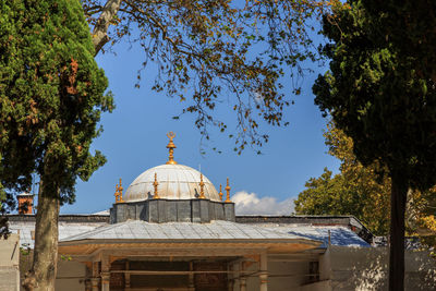  exterior of historic mosque against sky