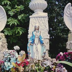 Statue of woman