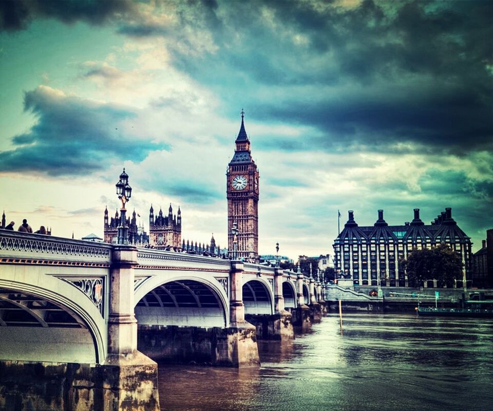 architecture, built structure, building exterior, sky, famous place, cloud - sky, travel destinations, international landmark, city, tourism, capital cities, river, travel, water, cloudy, history, waterfront, thames river, connection, big ben