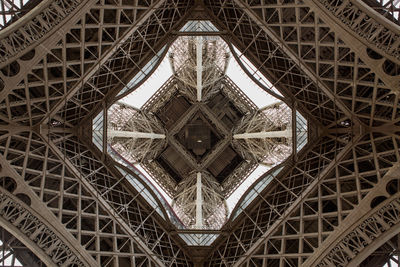 Low angle view of ceiling