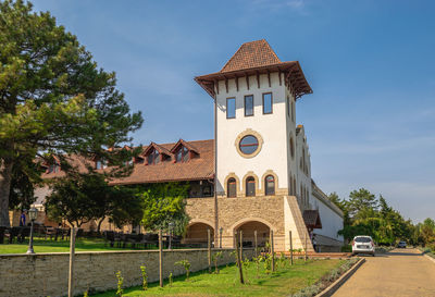 Modern winery chateau purcari in purcari village, moldova, on a sunny autumn day