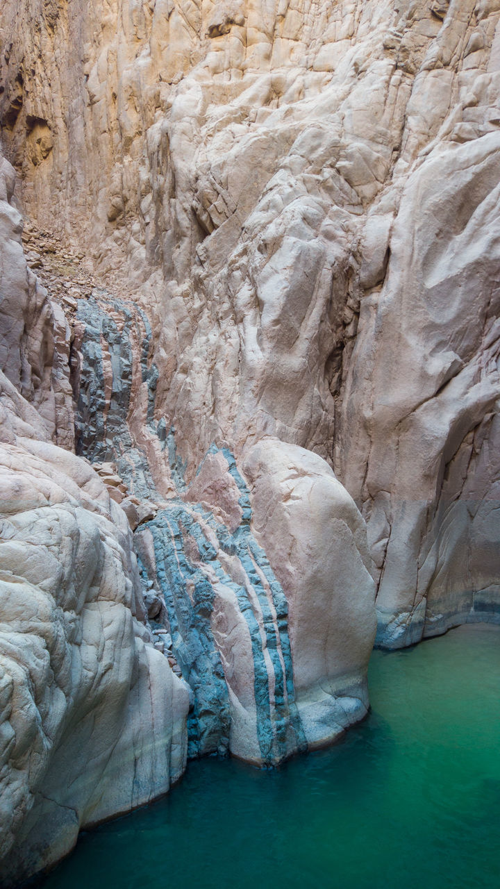 ROCK FORMATIONS AT SEA