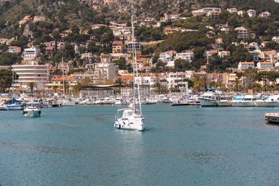 Sport boat departing from harbor