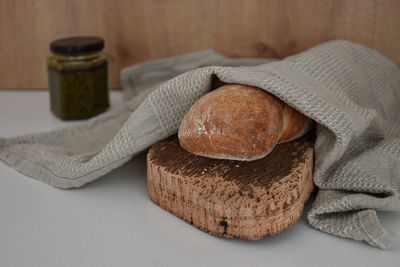 Close-up of bread on cutting board