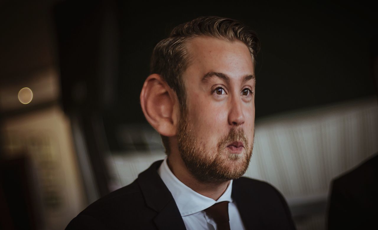 headshot, lifestyles, portrait, person, looking at camera, indoors, leisure activity, head and shoulders, close-up, front view, young men, focus on foreground, food and drink, casual clothing, boys, young adult, waist up