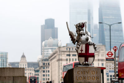 Statue of buildings in city