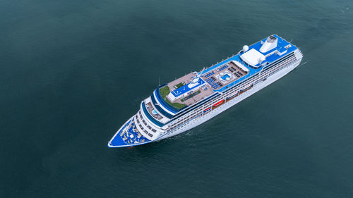 Aerial view cruise ship liner on ocean sea, luxury cruise ship liner modern maritime travel